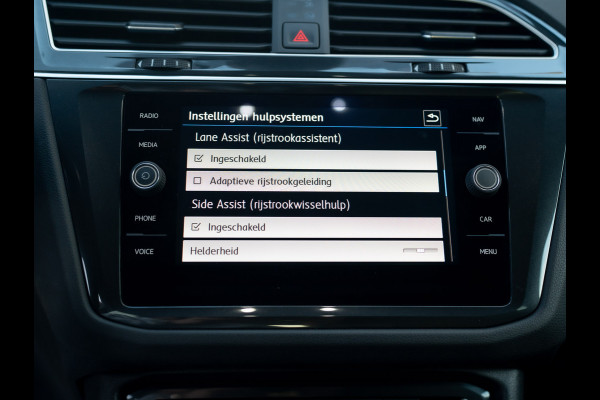 Volkswagen Tiguan 1.5 TSI R-Line Business | Trekhaak wegkl. | Head Up | Side Assist | Camera | LED | Prijs Rijklaar!!