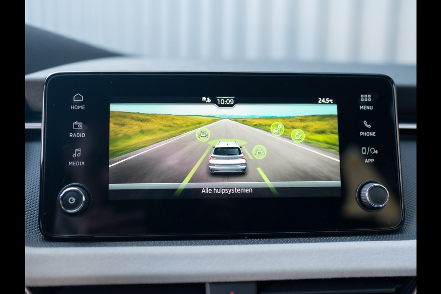Škoda Kamiq 1.0 TSI Business Edition | Keyless | Stoelverwarming | Parkeersensoren | Prijs Rijklaar!! Škoda Kamiq 1.0 TSI Business Edition | Keyless | Stoelverwarming | Parkeersensoren | Prijs Rijklaar!!
