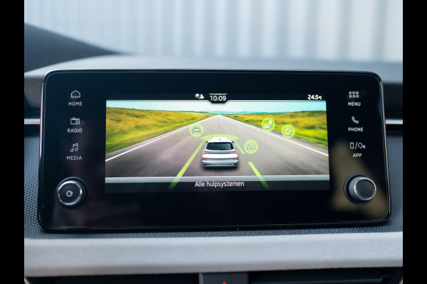 Škoda Kamiq 1.0 TSI Business Edition | Keyless | Stoelverwarming | Parkeersensoren | Prijs Rijklaar!! Škoda Kamiq 1.0 TSI Business Edition | Keyless | Stoelverwarming | Parkeersensoren | Prijs Rijklaar!!