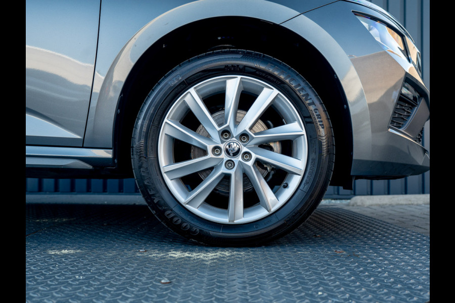Škoda Kamiq 1.0 TSI Business Edition | Keyless | Stoelverwarming | Parkeersensoren | Prijs Rijklaar!! Škoda Kamiq 1.0 TSI Business Edition | Keyless | Stoelverwarming | Parkeersensoren | Prijs Rijklaar!!