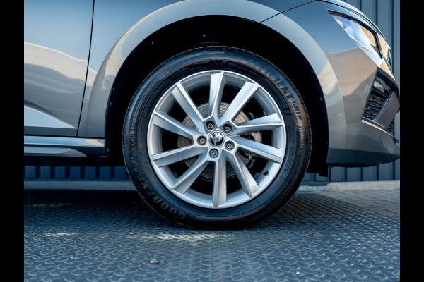 Škoda Kamiq 1.0 TSI Business Edition | Keyless | Stoelverwarming | Parkeersensoren | Prijs Rijklaar!! Škoda Kamiq 1.0 TSI Business Edition | Keyless | Stoelverwarming | Parkeersensoren | Prijs Rijklaar!!
