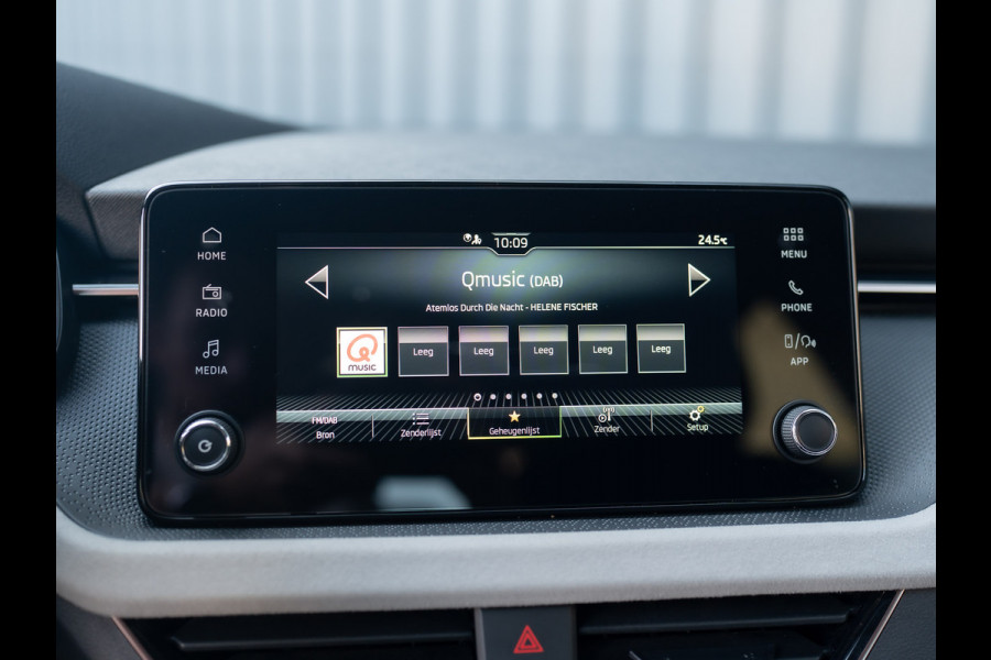 Škoda Kamiq 1.0 TSI Business Edition | Keyless | Stoelverwarming | Parkeersensoren | Prijs Rijklaar!! Škoda Kamiq 1.0 TSI Business Edition | Keyless | Stoelverwarming | Parkeersensoren | Prijs Rijklaar!!