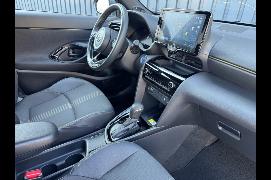 Toyota Yaris Cross 1.5 Hybrid Adventure | Elektrische achterklep | JBL | BSM | Head-up | Rijklaar!! Toyota Yaris Cross 1.5 Hybrid Adventure | Elektrische achterklep | JBL | BSM | Head-up | Rijklaar!!