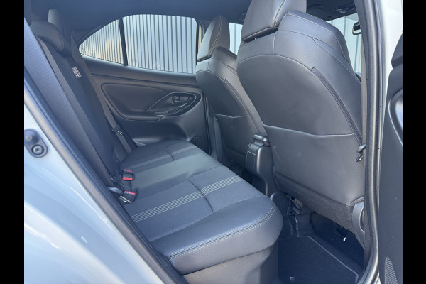 Toyota Yaris Cross 1.5 Hybrid Adventure | Elektrische achterklep | JBL | BSM | Head-up | Rijklaar!! Toyota Yaris Cross 1.5 Hybrid Adventure | Elektrische achterklep | JBL | BSM | Head-up | Rijklaar!!