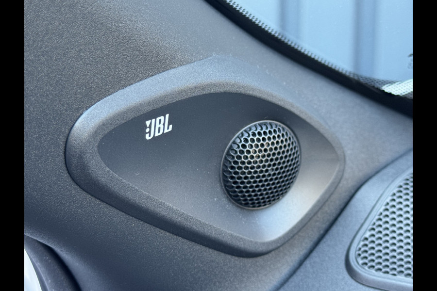 Toyota Yaris Cross 1.5 Hybrid Adventure | Elektrische achterklep | JBL | BSM | Head-up | Rijklaar!! Toyota Yaris Cross 1.5 Hybrid Adventure | Elektrische achterklep | JBL | BSM | Head-up | Rijklaar!!
