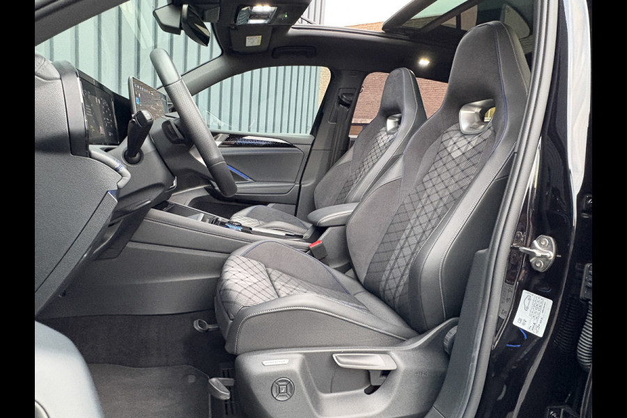 Volkswagen Tiguan 1.5 eTSI R-Line Edition | 360 Camera | Harman/ Kardon | Trekhaak | Panodak | IQ Light | Head Up | Prijs Rijklaar!!