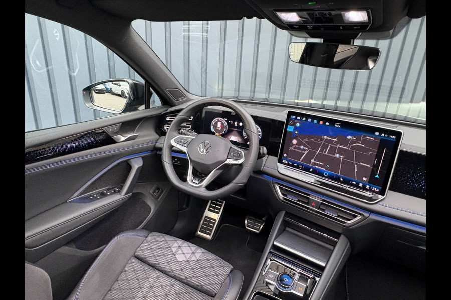 Volkswagen Tiguan 1.5 eTSI R-Line Edition | 360 Camera | Harman/ Kardon | Trekhaak | Panodak | IQ Light | Head Up | Prijs Rijklaar!!
