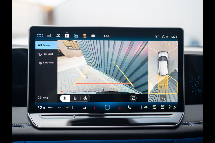 Volkswagen Tiguan 1.5 eTSI R-Line Edition | 360 Camera | Harman/ Kardon | Trekhaak | Panodak | IQ Light | Head Up | Prijs Rijklaar!!