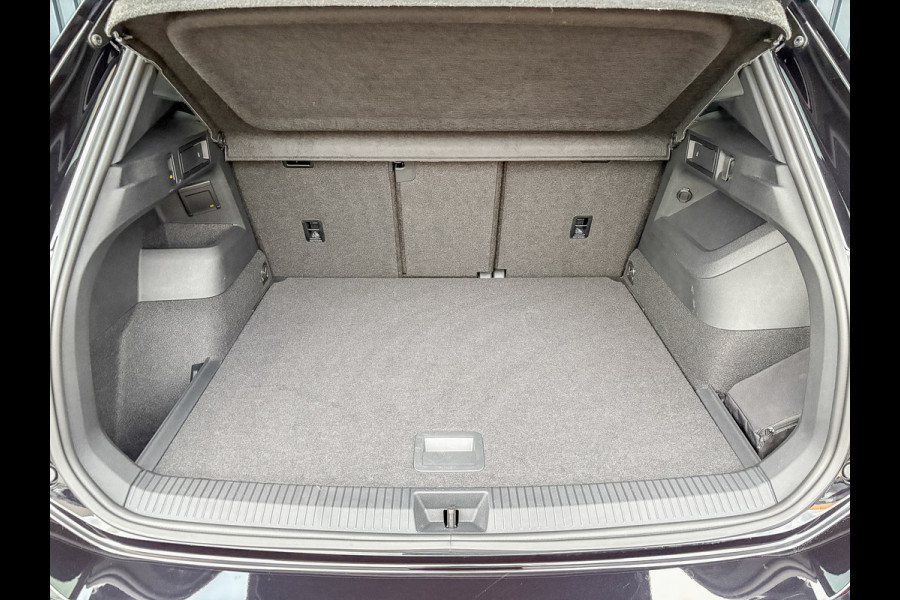 Volkswagen Tiguan 1.5 eTSI R-Line Edition | 360 Camera | Harman/ Kardon | Trekhaak | Panodak | IQ Light | Head Up | Prijs Rijklaar!!