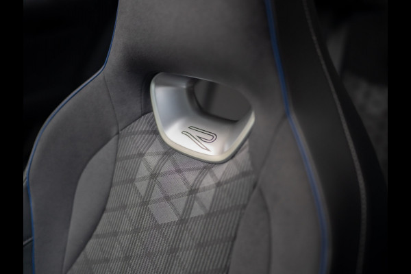 Volkswagen Tiguan 1.5 eTSI R-Line Edition | 360 Camera | Harman/ Kardon | Trekhaak | Panodak | IQ Light | Head Up | Prijs Rijklaar!!