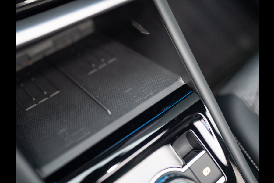 Volkswagen Tiguan 1.5 eTSI R-Line Edition | 360 Camera | Harman/ Kardon | Trekhaak | Panodak | IQ Light | Head Up | Prijs Rijklaar!!