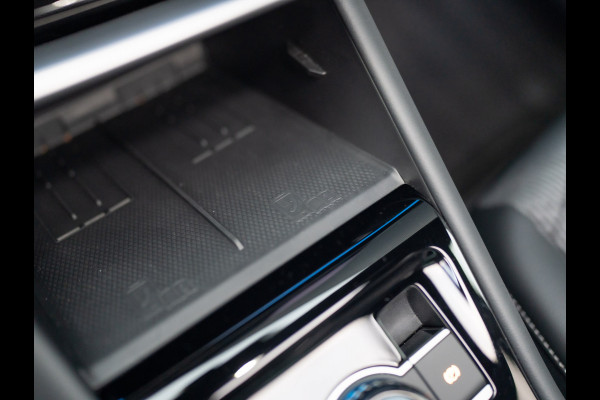 Volkswagen Tiguan 1.5 eTSI R-Line Edition | 360 Camera | Harman/ Kardon | Trekhaak | Panodak | IQ Light | Head Up | Prijs Rijklaar!!