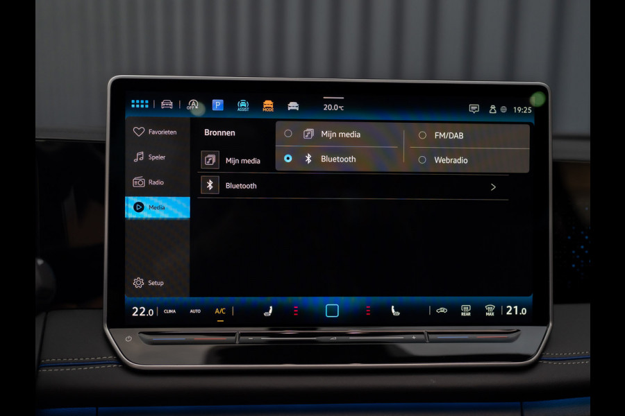 Volkswagen Tiguan 1.5 eTSI R-Line Edition | 360 Camera | Harman/ Kardon | Trekhaak | Panodak | IQ Light | Head Up | Prijs Rijklaar!!