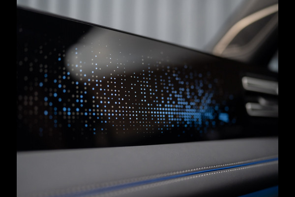 Volkswagen Tiguan 1.5 eTSI R-Line Edition | 360 Camera | Harman/ Kardon | Trekhaak | Panodak | IQ Light | Head Up | Prijs Rijklaar!!