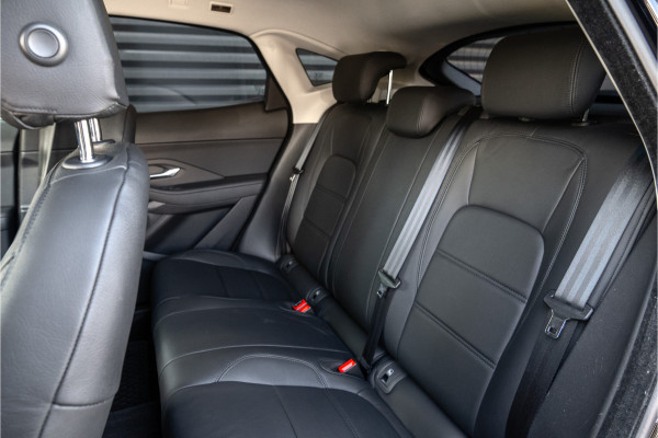 Jaguar E-Pace 2.0 P200 AWD 20'' - Head-up - Black Jaguar E-Pace 2.0 P200 AWD 20'' - Head-up - Black