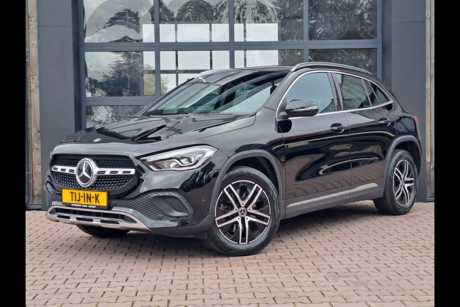 Mercedes-Benz GLA 250e Luxury Line PHEV | LED | Trekhaak | Elek. klep | ACC | Camera | Stuur- en stoelverwarming | Alarm |
