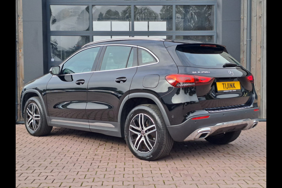 Mercedes-Benz GLA 250e Luxury Line PHEV | LED | Trekhaak | Elek. klep | ACC | Camera | Stuur- en stoelverwarming | Alarm |