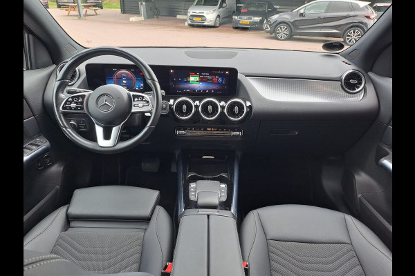 Mercedes-Benz GLA 250e Luxury Line PHEV | LED | Trekhaak | Elek. klep | ACC | Camera | Stuur- en stoelverwarming | Alarm |