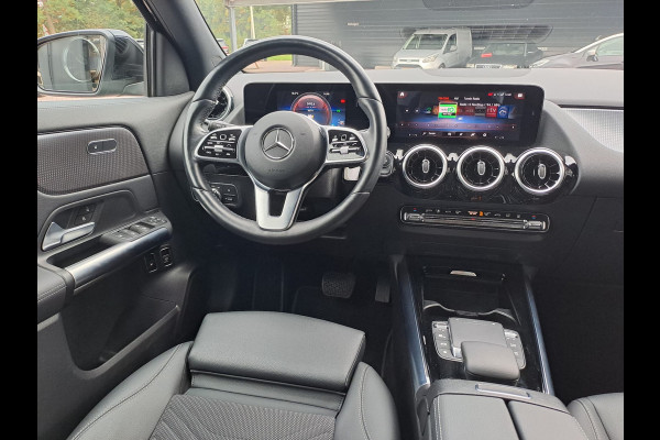 Mercedes-Benz GLA 250e Luxury Line PHEV | LED | Trekhaak | Elek. klep | ACC | Camera | Stuur- en stoelverwarming | Alarm |