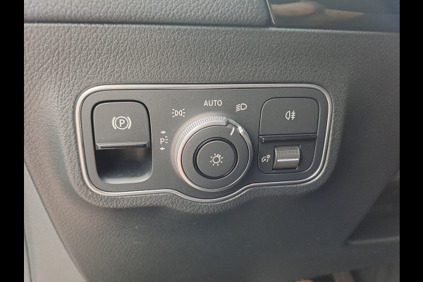 Mercedes-Benz GLA 250e Luxury Line PHEV | LED | Trekhaak | Elek. klep | ACC | Camera | Stuur- en stoelverwarming | Alarm |