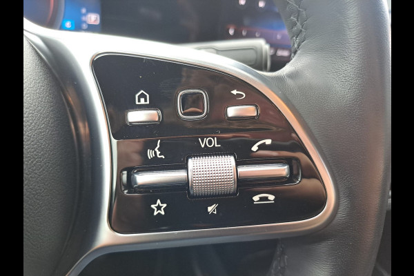 Mercedes-Benz GLA 250e Luxury Line PHEV | LED | Trekhaak | Elek. klep | ACC | Camera | Stuur- en stoelverwarming | Alarm |