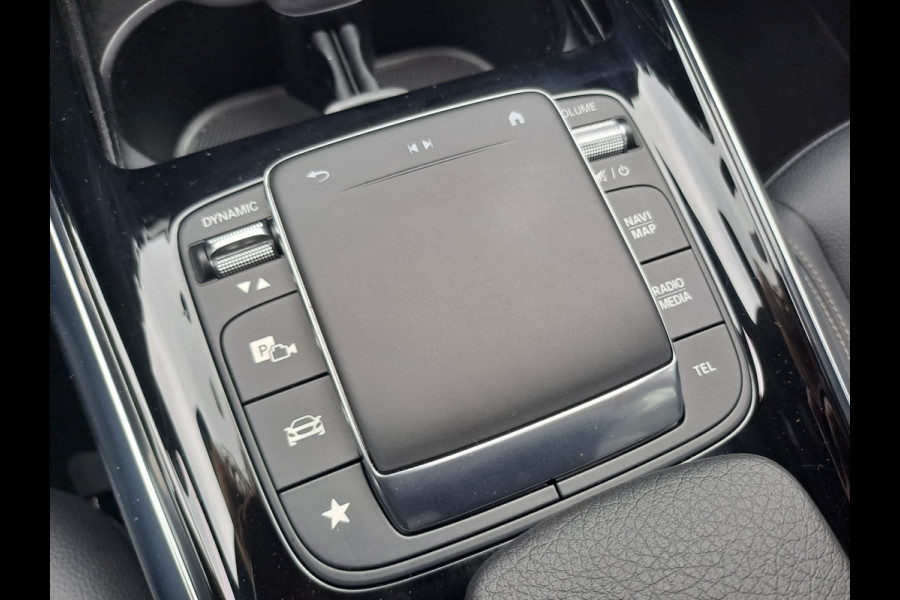 Mercedes-Benz GLA 250e Luxury Line PHEV | LED | Trekhaak | Elek. klep | ACC | Camera | Stuur- en stoelverwarming | Alarm |