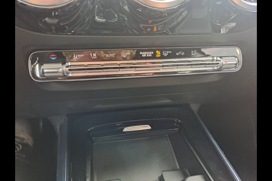 Mercedes-Benz GLA 250e Luxury Line PHEV | LED | Trekhaak | Elek. klep | ACC | Camera | Stuur- en stoelverwarming | Alarm |
