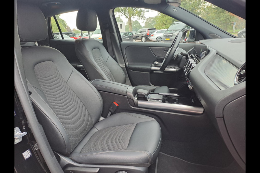 Mercedes-Benz GLA 250e Luxury Line PHEV | LED | Trekhaak | Elek. klep | ACC | Camera | Stuur- en stoelverwarming | Alarm |