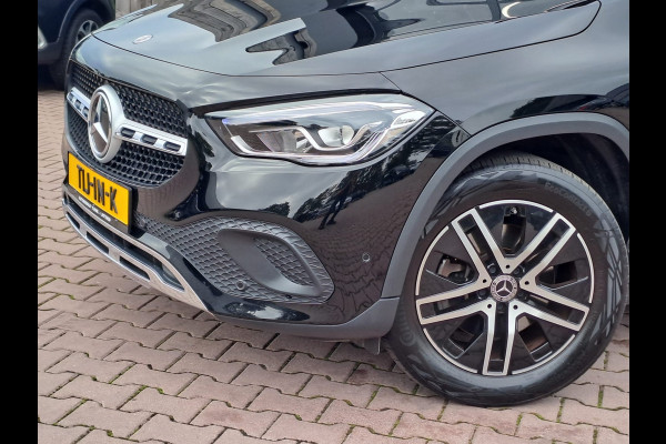 Mercedes-Benz GLA 250e Luxury Line PHEV | LED | Trekhaak | Elek. klep | ACC | Camera | Stuur- en stoelverwarming | Alarm |