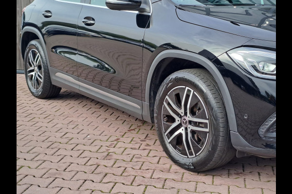 Mercedes-Benz GLA 250e Luxury Line PHEV | LED | Trekhaak | Elek. klep | ACC | Camera | Stuur- en stoelverwarming | Alarm |