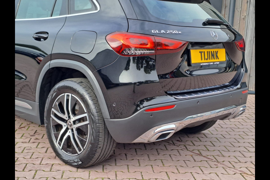Mercedes-Benz GLA 250e Luxury Line PHEV | LED | Trekhaak | Elek. klep | ACC | Camera | Stuur- en stoelverwarming | Alarm |