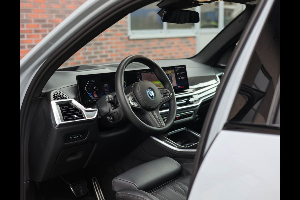 BMW X5 50e xDrive | M Performance - Pano - Trekhaak BMW X5 50e xDrive | M Performance - Pano - Trekhaak