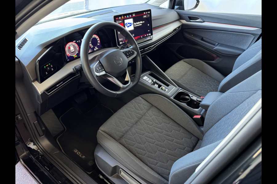 Volkswagen Golf ✅1.5eTSI 150 PK✅ EDITION LED CARPLAY NAVI CAMERA STOEL/STUUR VERW KEYLESS MHEV "Volkswagen rijden begint bij Topautos.nl – 75 topmodellen direct op voorraad!"