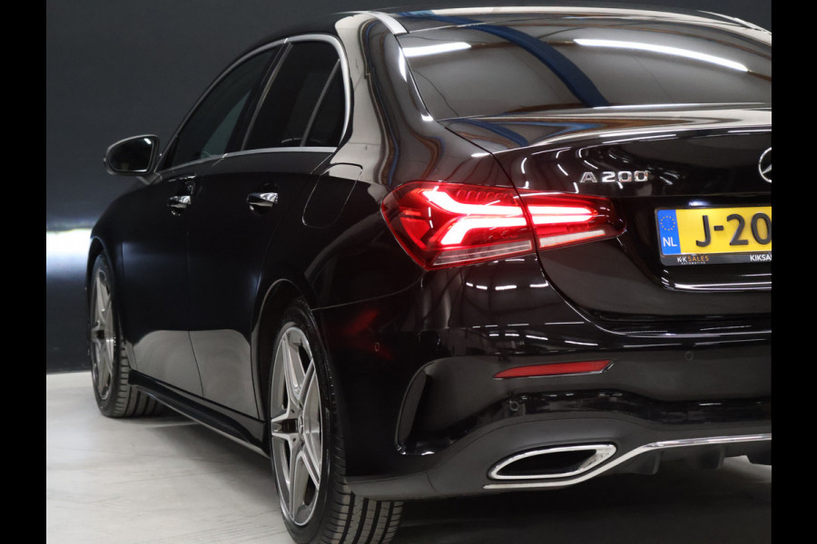 Mercedes-Benz A-Klasse 200 AMG Sport [SFEER, SCHUIFKANTELDAK, CAMERA, PDC 360, MEMORY SEATS, STOELVERWARMING, CRUISE CONTROL, FLIPPERS, NAVIGATIE, NIEUWSTAAT]