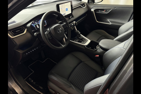 Toyota RAV4 2.5 Hybrid STYLE BI-TONE LED LEER 360 CAMERA ELEK.KLEP NAVI 360.CAMERA JBL ZWARTE HEMEL ADAP.CRUISE ELEK.STOEL/STUUR STOELVERW. ✅2025✅