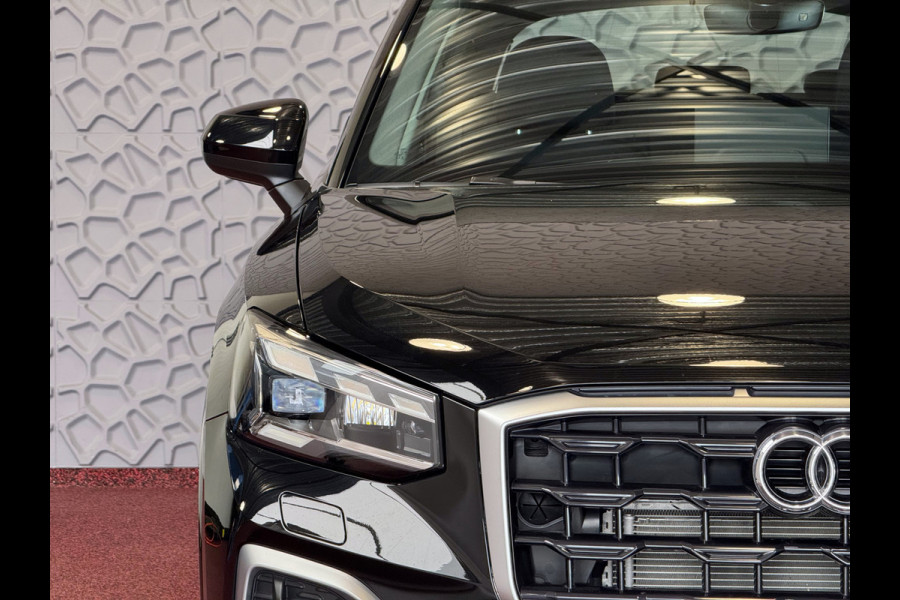 Audi Q2 35 TFSI 1.5 ✅FACELIFT✅ S EDITION 150PK VIR.COCKPIT ELEK.KLEP TOUCHSCREEN CARPLAY NAVI CAMERA MATRIX LED STOELVERW. PDC KEYLESS 10/2024 "Audi rijden begint bij Topautos.nl – 20 Audi topmodellen direct op voorraad!" Audi Q2 35 TFSI 1.5 ✅FACELIFT✅ S EDITION 150PK VIR.COCKPIT ELEK.KLEP TOUCHSCREEN CARPLAY NAVI CAMERA MATRIX LED STOELVERW. PDC KEYLESS 10/2024 "Audi rijden begint bij Topautos.nl – 20 Audi topmodellen direct op voorraad!"