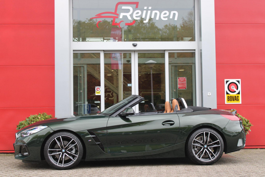 BMW Z4 Roadster sDRIVE 20i HIGH EXECUTIVE M-SPORT AUTOMAAT | M INTERIEURPAKKET  | M EXTERIEURPAKKET | M SPORTSTUUR | 19" VIJFDUBBELSPAAKS M SPORTWIELEN | NAVIGATIE | DRAADLOZE APPLE CARPLAY / ANDROID AUTO |  LEDER VERNASCA COGNAC | STOEL / STUUR VERWARMING | ACHTERUITRIJCAMERA | FULL LED KOPLAMPEN | SAFETY PAKKET | DODEHOEK DETECTIE | HARMAN KARDON |