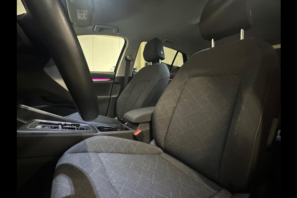Volkswagen Golf 1.5 eTSI Business | CAMERA | LED | CARPLAY | ACC | MILD HYBRIDE Volkswagen Golf 1.5 eTSI Business | CAMERA | LED | CARPLAY | ACC | MILD HYBRIDE