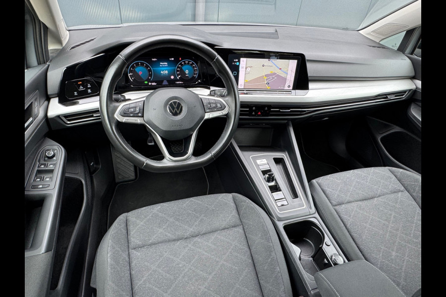 Volkswagen Golf 1.0 eTSI Automaat Life * Navigatie * Camera * Virtual Cockpit *
