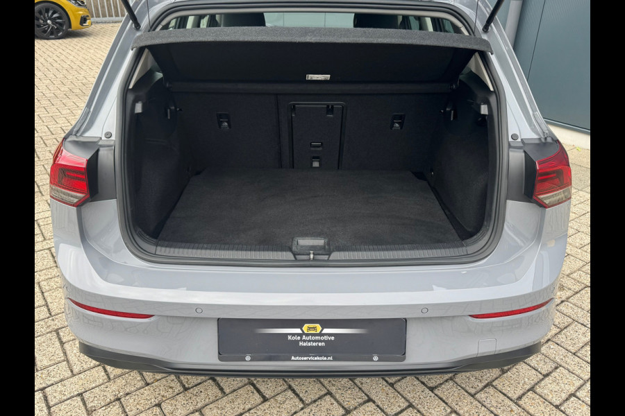Volkswagen Golf 1.0 eTSI Automaat Life * Navigatie * Camera * Virtual Cockpit *