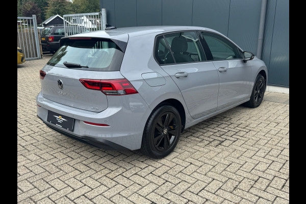 Volkswagen Golf 1.0 eTSI Automaat Life * Navigatie * Camera * Virtual Cockpit *