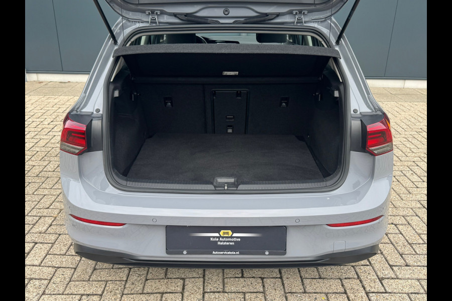 Volkswagen Golf 1.0 eTSI Automaat Life * Navigatie * Camera * Virtual Cockpit *
