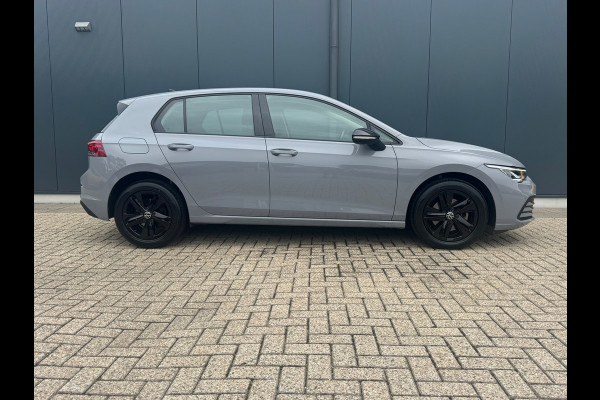 Volkswagen Golf 1.0 eTSI Automaat Life * Navigatie * Camera * Virtual Cockpit *