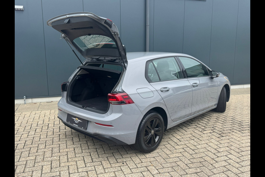 Volkswagen Golf 1.0 eTSI Automaat Life * Navigatie * Camera * Virtual Cockpit *