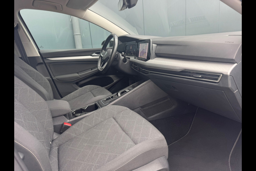 Volkswagen Golf 1.0 eTSI Automaat Life * Navigatie * Camera * Virtual Cockpit *