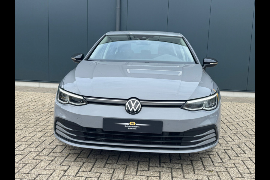 Volkswagen Golf 1.0 eTSI Automaat Life * Navigatie * Camera * Virtual Cockpit *