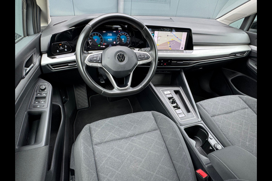 Volkswagen Golf 1.0 eTSI Automaat Life * Navigatie * Camera * Virtual Cockpit *