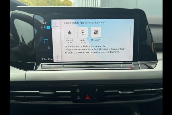 Volkswagen Golf 1.0 eTSI Automaat Life * Navigatie * Camera * Virtual Cockpit *