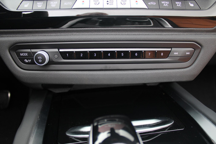 BMW Z4 Roadster sDRIVE 20i HIGH EXECUTIVE M-SPORT AUTOMAAT | M INTERIEURPAKKET  | M EXTERIEURPAKKET | M SPORTSTUUR | 19" VIJFDUBBELSPAAKS M SPORTWIELEN | NAVIGATIE | DRAADLOZE APPLE CARPLAY / ANDROID AUTO |  LEDER VERNASCA COGNAC | STOEL / STUUR VERWARMING | ACHTERUITRIJCAMERA | FULL LED KOPLAMPEN | SAFETY PAKKET | DODEHOEK DETECTIE | HARMAN KARDON |