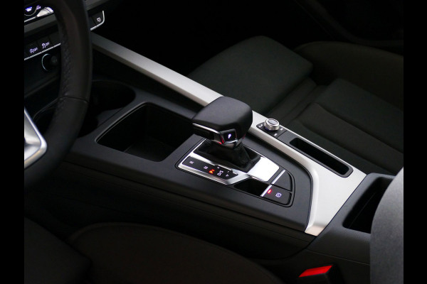 Audi A4 Avant 40 TFSI 2.0 204 PK S-LINE 6.289KM! NWST LED NAVI VIR.COCKPIT ADAP.CRUIS ELEK.KLEP 08/2024 "Audi rijden begint bij Topautos.nl – 20 Audi topmodellen direct op voorraad!" Audi A4 Avant 40 TFSI 2.0 204 PK S-LINE 6.289KM! NWST LED NAVI VIR.COCKPIT ADAP.CRUIS ELEK.KLEP 08/2024 "Audi rijden begint bij Topautos.nl – 20 Audi topmodellen direct op voorraad!"